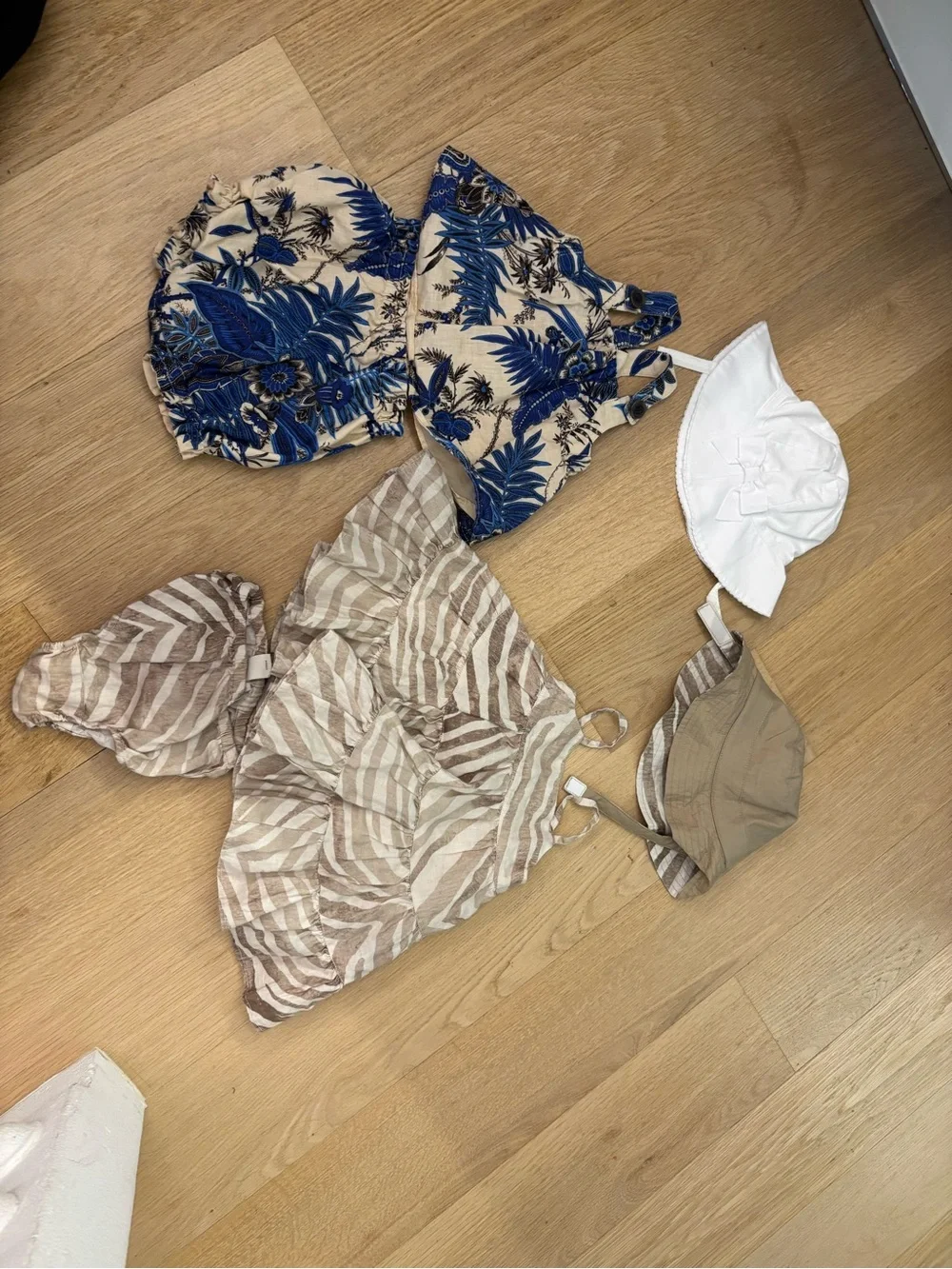 2 Banana Republic baby sets (5 pieces total)